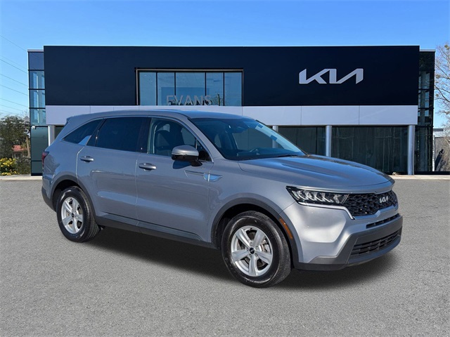 2023 Kia Sorento LX's photo