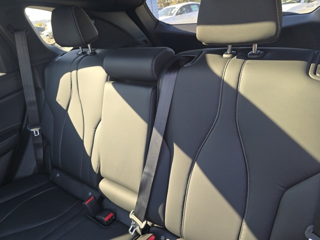2025 Acura RDX photo 8