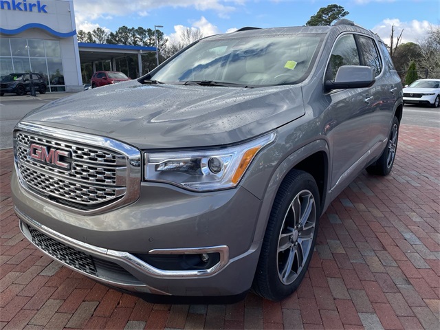 2019 GMC Acadia Denali's photo