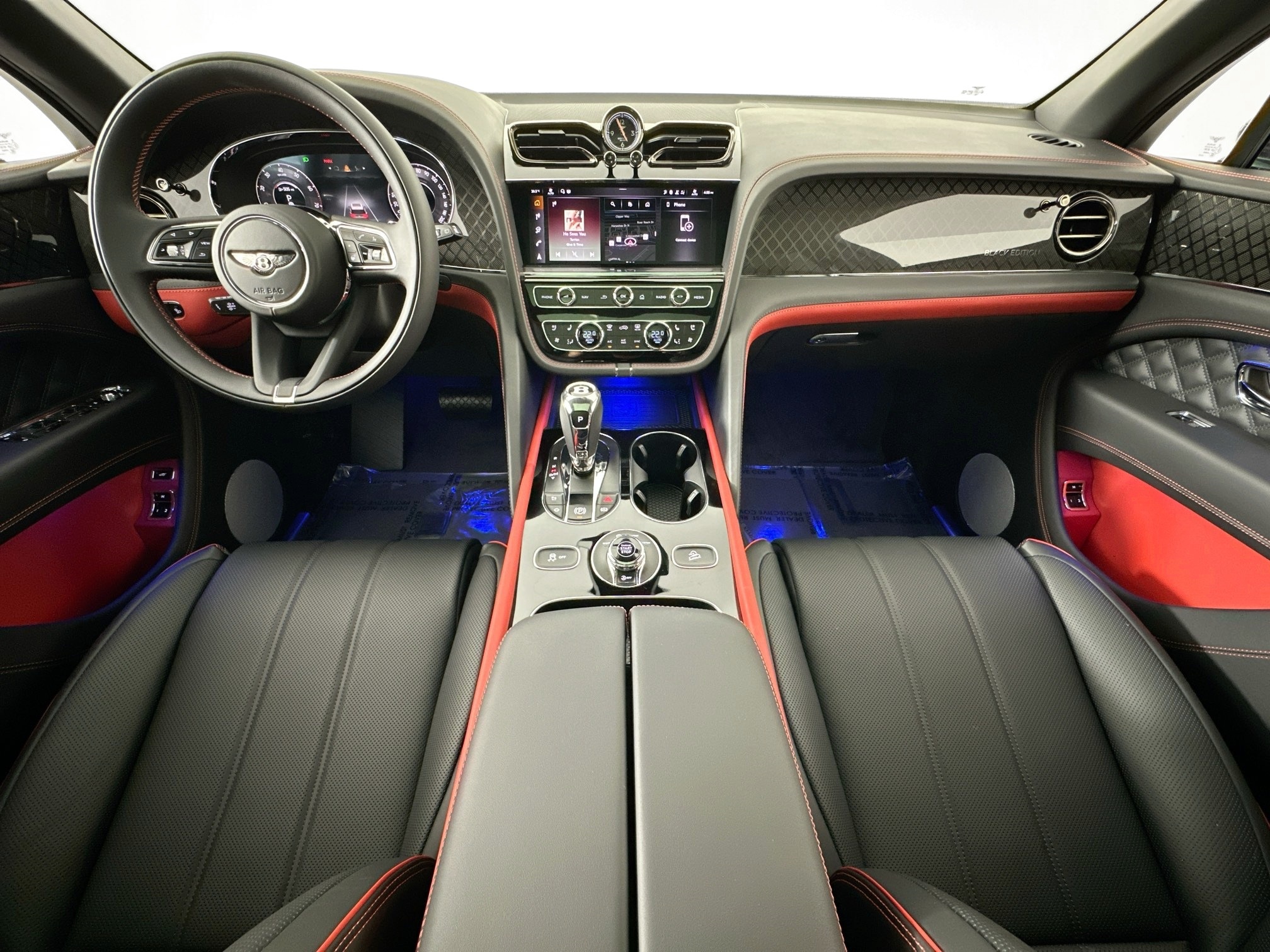 new 2025 Bentley Bentayga car