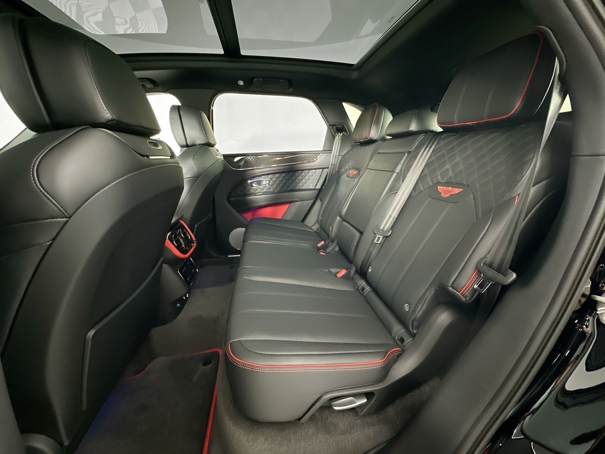 new 2025 Bentley Bentayga car