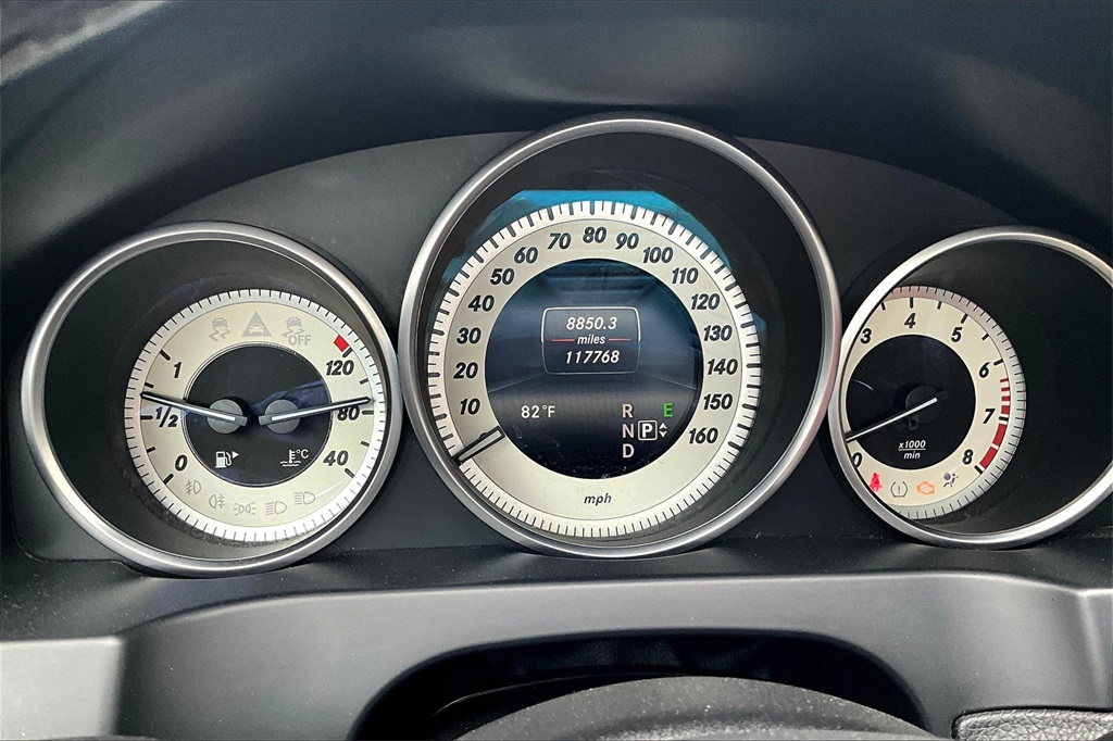 2016 Mercedes Benz E 400 4MATIC photo 11