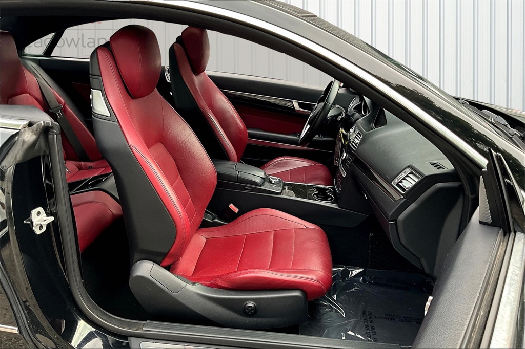 2016 Mercedes Benz E 400 4MATIC photo 26