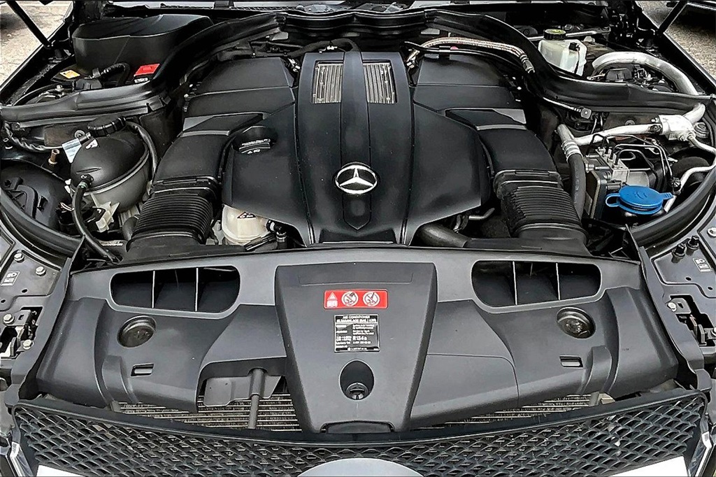 2016 Mercedes Benz E 400 4MATIC photo 27