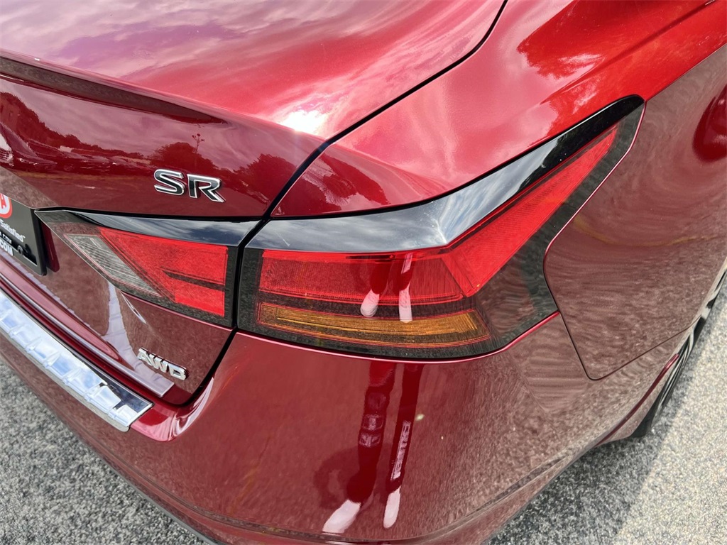 2022 Nissan Altima 2.5 SR photo 10
