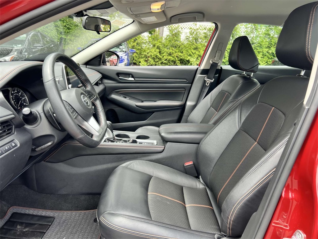 2022 Nissan Altima 2.5 SR photo 16