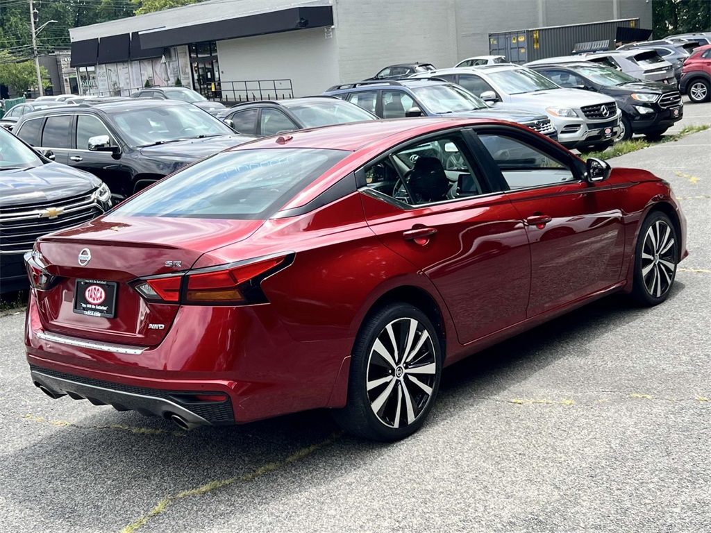 2022 Nissan Altima 2.5 SR photo 6