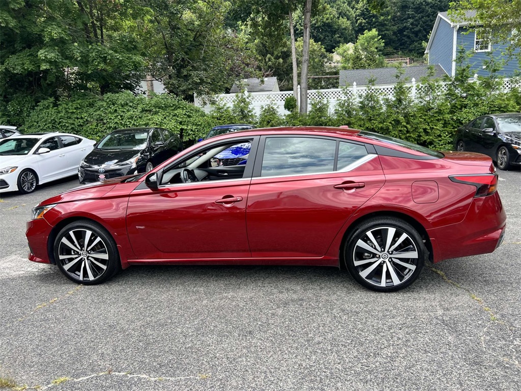 2022 Nissan Altima 2.5 SR photo 7