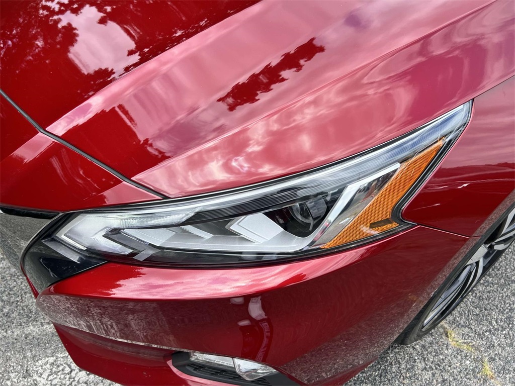 2022 Nissan Altima 2.5 SR photo 8