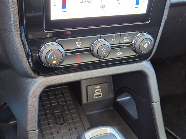 New 2025 Ford Ranger XLT 4D Crew Cab