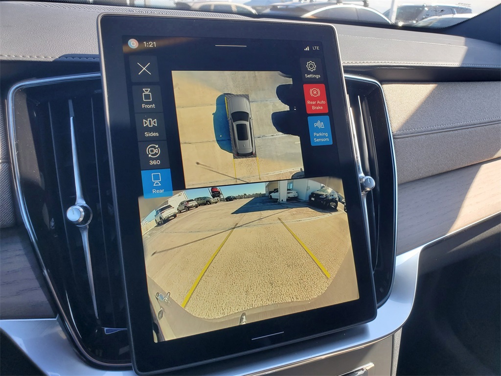 new 2026 Volvo XC90 car, priced at $69,360