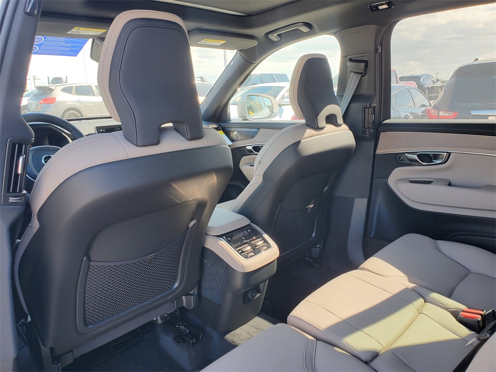 new 2026 Volvo XC90 car, priced at $69,360