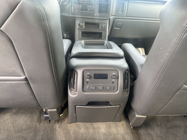 2004 Chevrolet Silverado 3500 Base