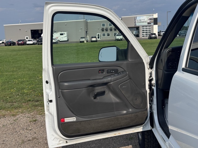 2004 Chevrolet Silverado 3500 Base