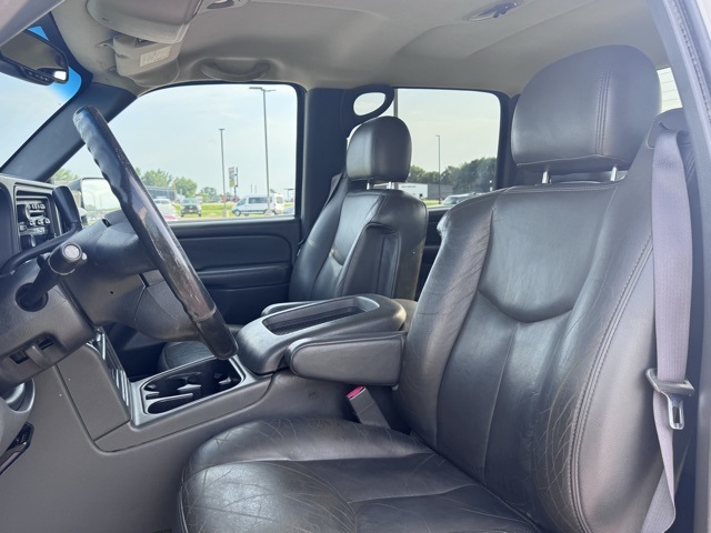 2004 Chevrolet Silverado 3500 Base