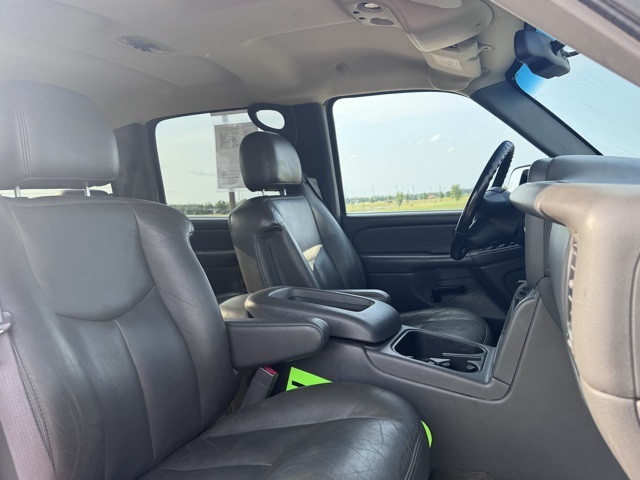 2004 Chevrolet Silverado 3500 Base