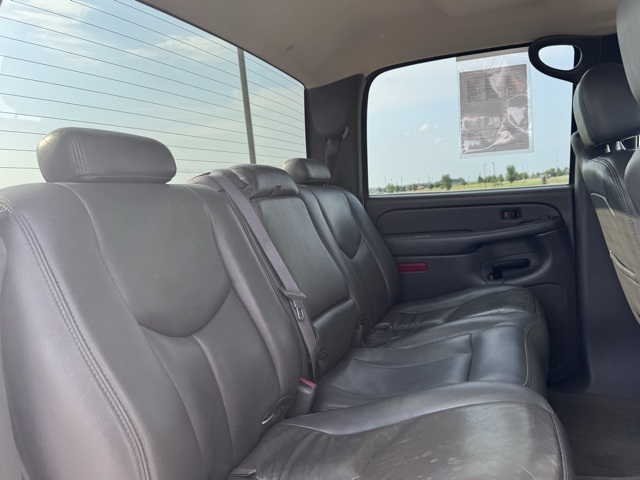 2004 Chevrolet Silverado 3500 Base