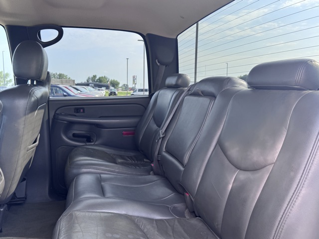 2004 Chevrolet Silverado 3500 Base