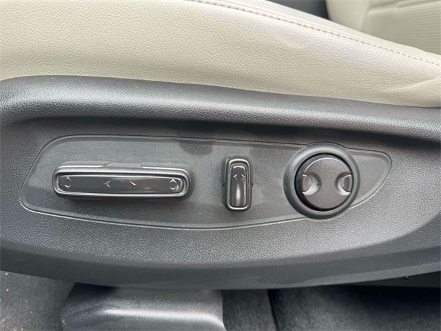 used 2023 Honda CR-V car, priced at $33,191