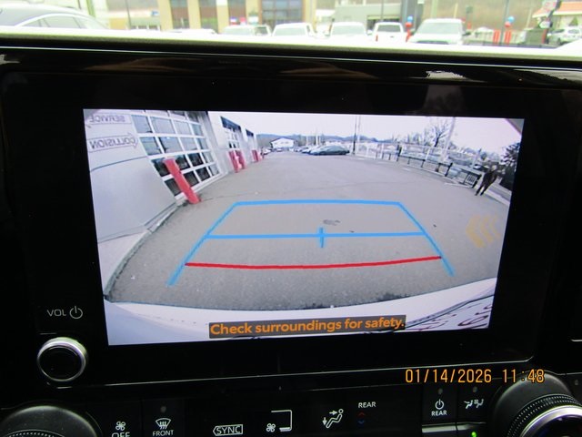 used 2023 Toyota Highlander car, priced at $36,999