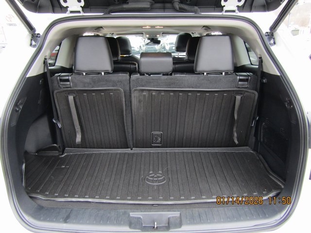 used 2023 Toyota Highlander car, priced at $36,999