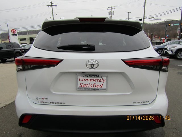 used 2023 Toyota Highlander car, priced at $36,999