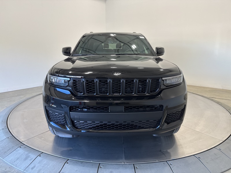 2025 Jeep Grand Cherokee Altitude X photo 2