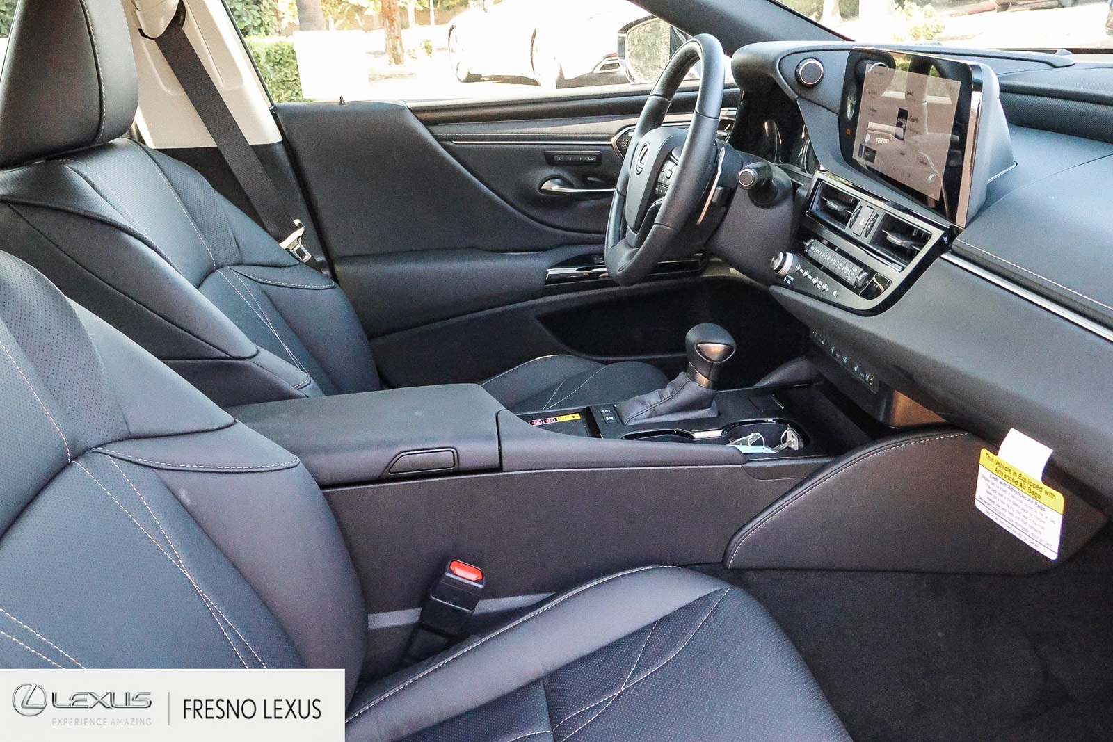2025 Lexus ES 300h Luxury photo 13