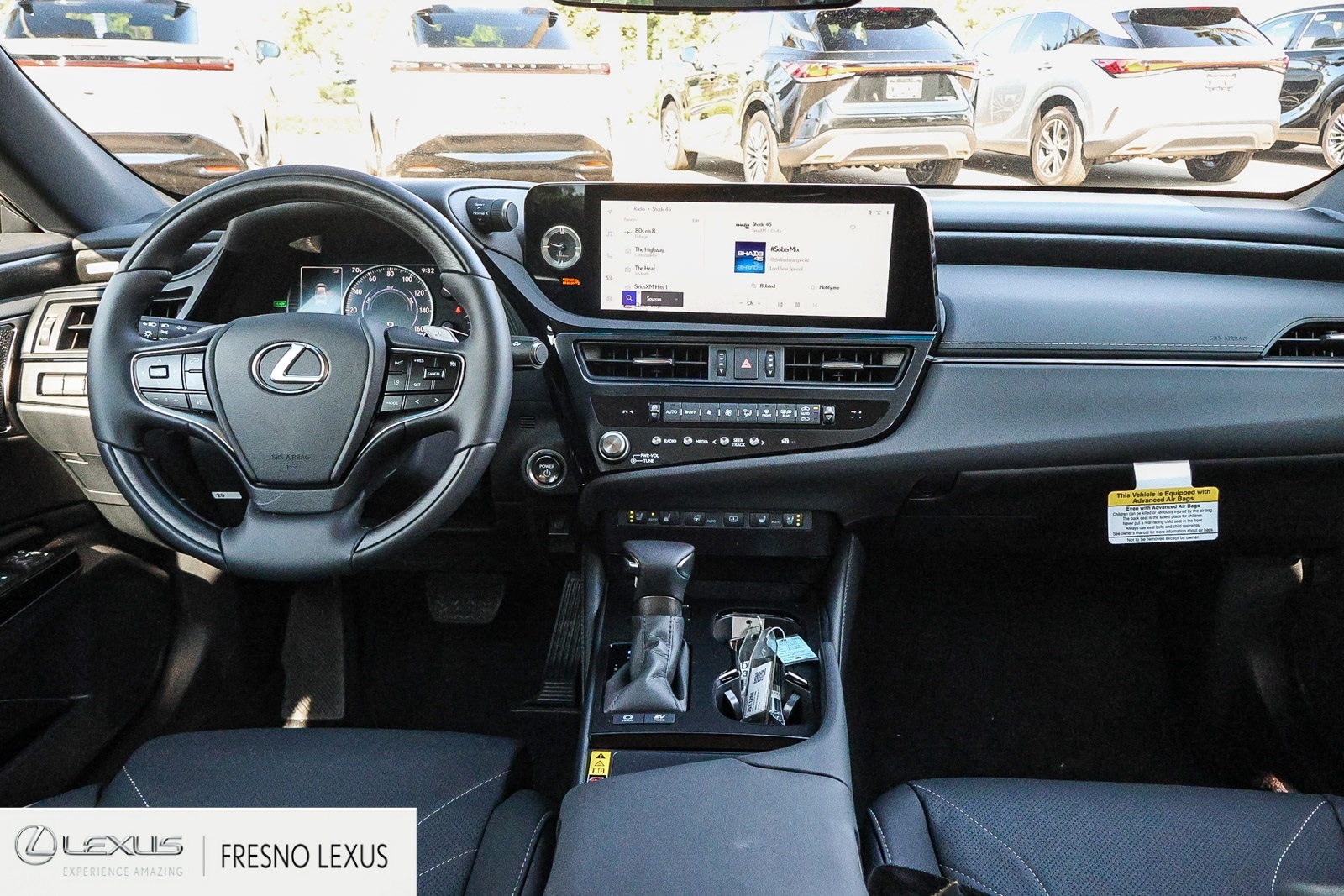 2025 Lexus ES 300h Luxury photo 15