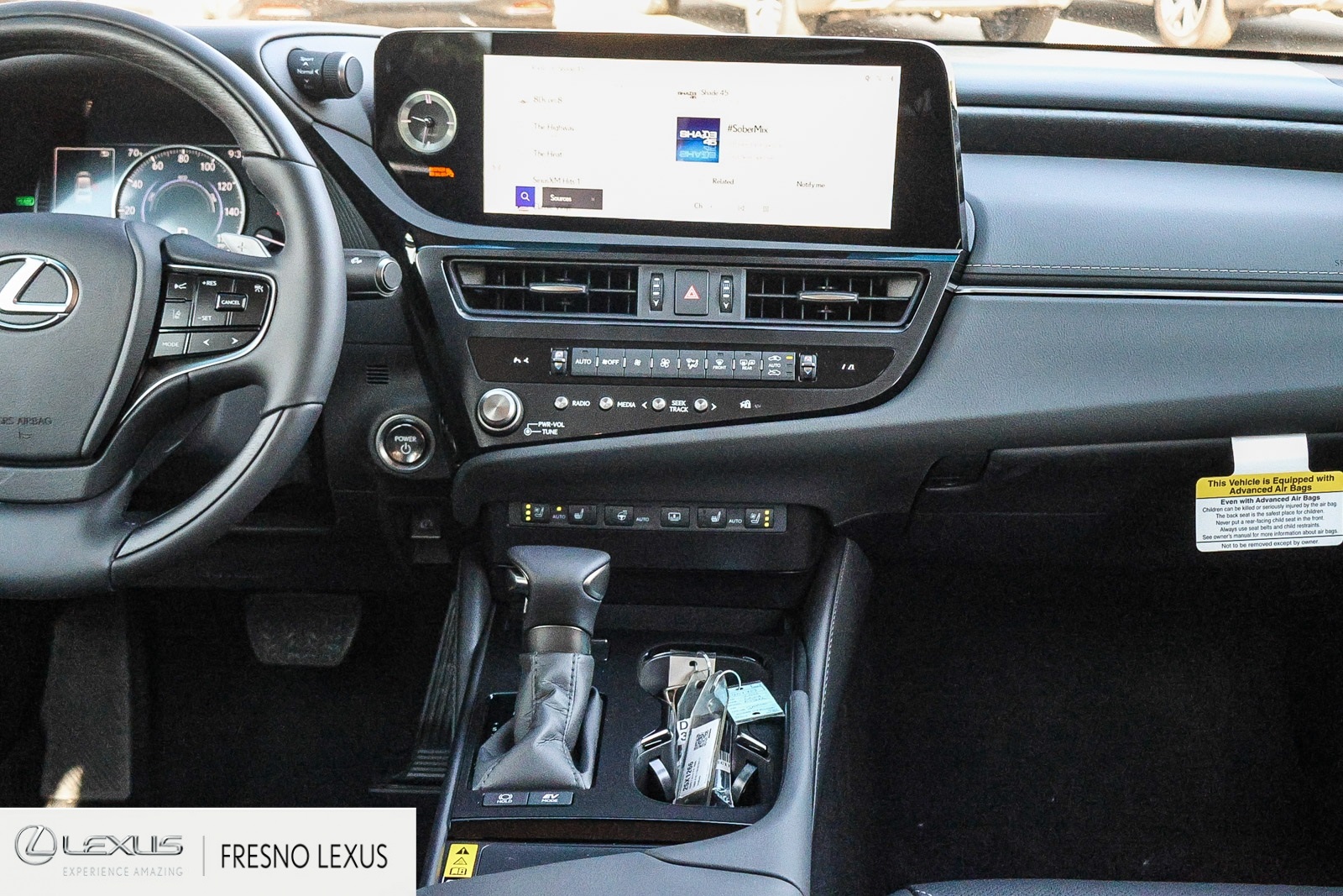 2025 Lexus ES 300h Luxury photo 16