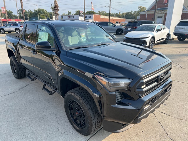 2025 Toyota Tacoma SR5 Double Cab photo 3