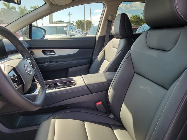 2025 Everest White Pearl Tricoat Nissan Murano SL AWD SUV