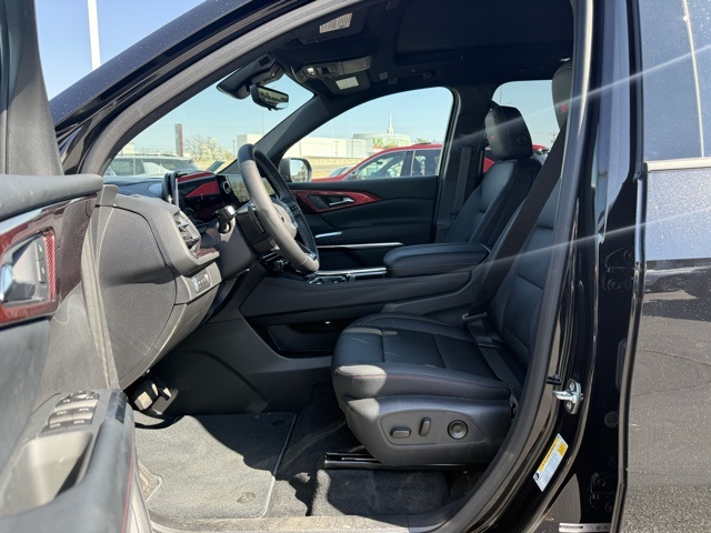 new 2026 Chevrolet Traverse car, priced at $53,620