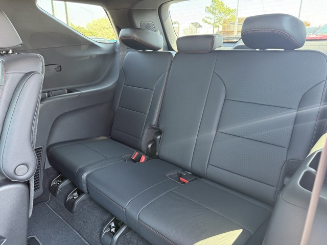 new 2026 Chevrolet Traverse car, priced at $53,620