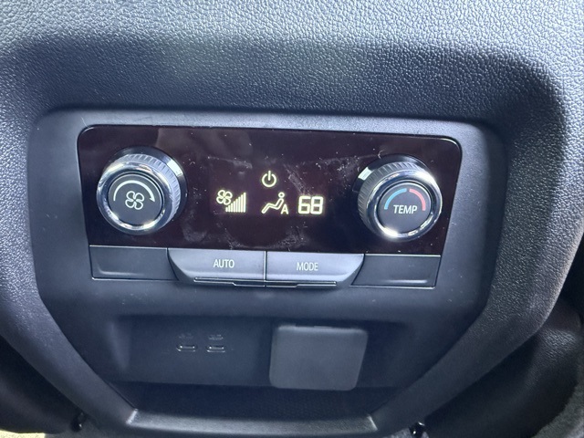 new 2026 Chevrolet Traverse car, priced at $53,620