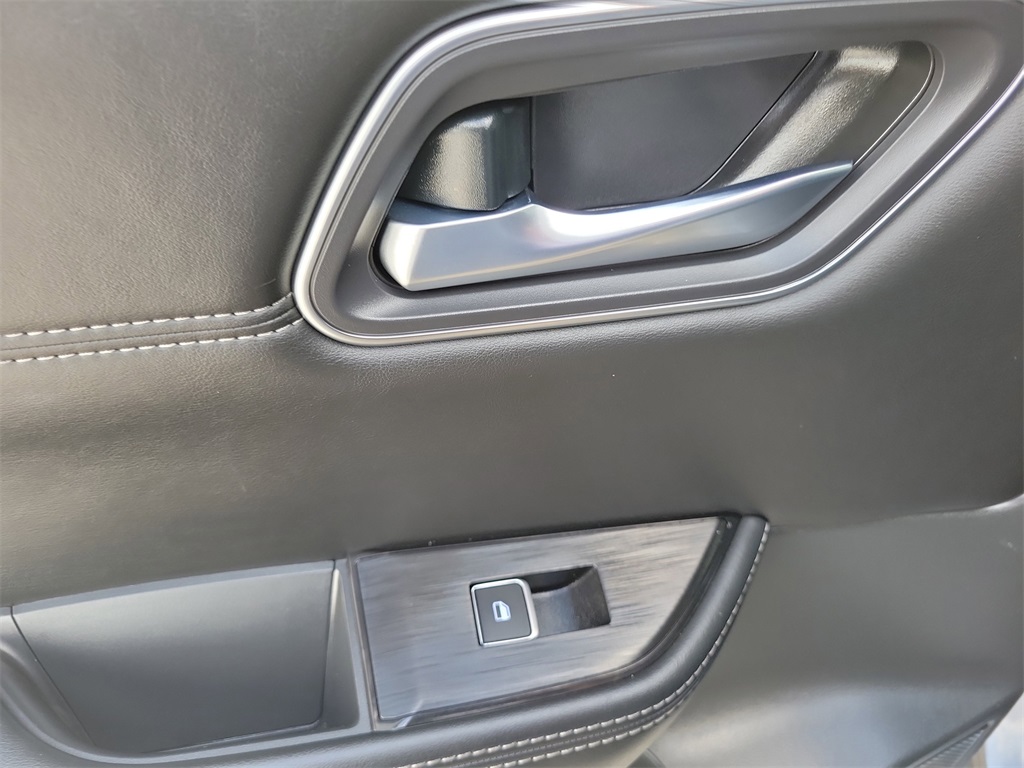 2021 Gun Metallic Nissan Rogue SL FWD SUV