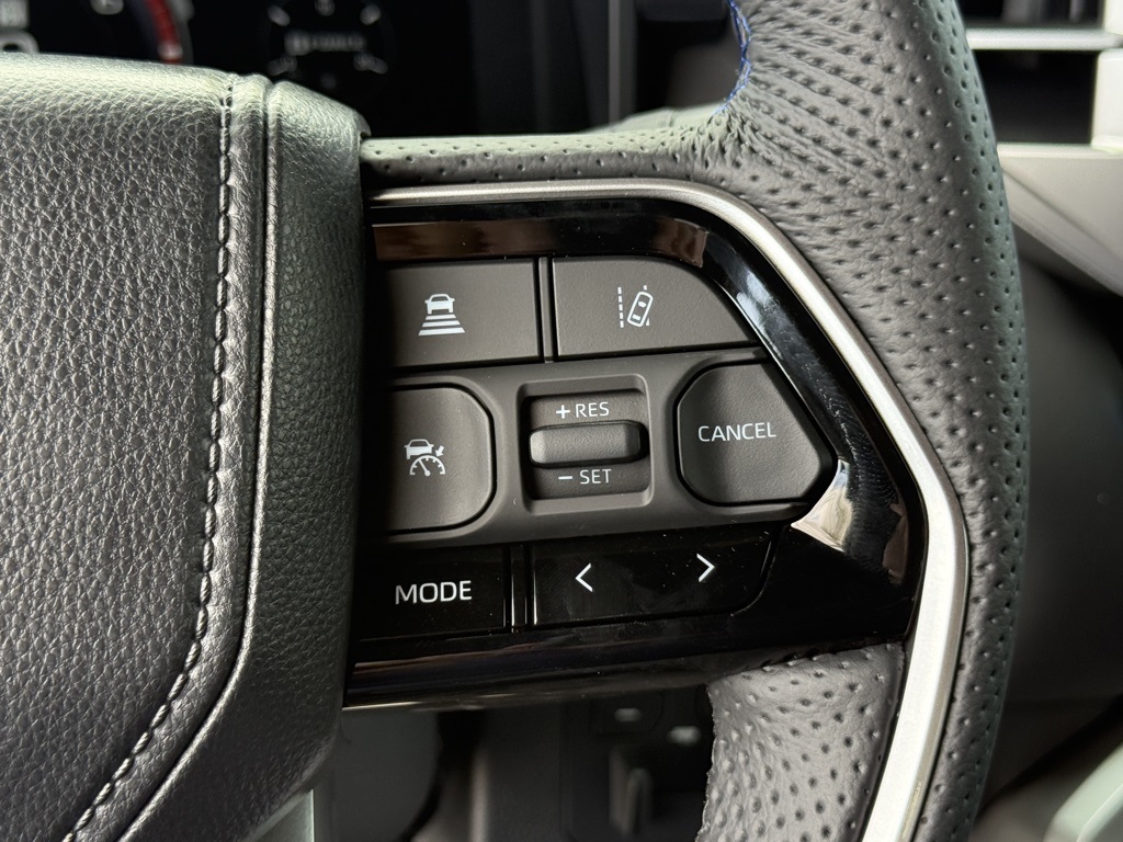 2025 Toyota Tundra Platinum CrewMax photo 21
