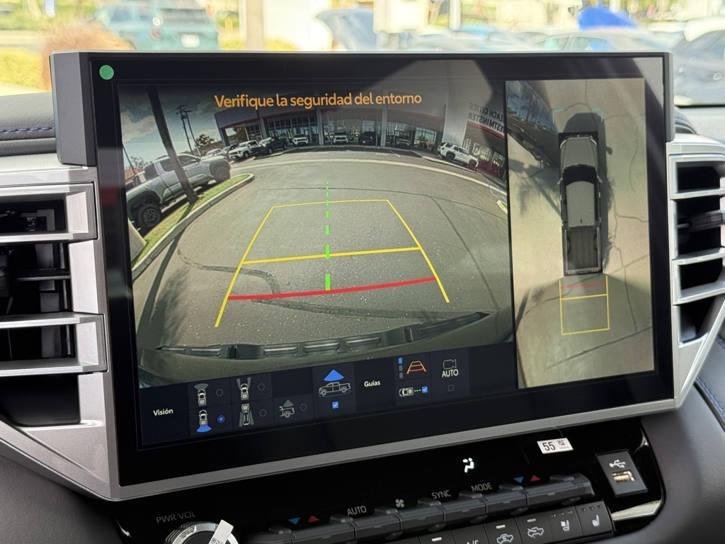 2025 Toyota Tundra Platinum CrewMax photo 23