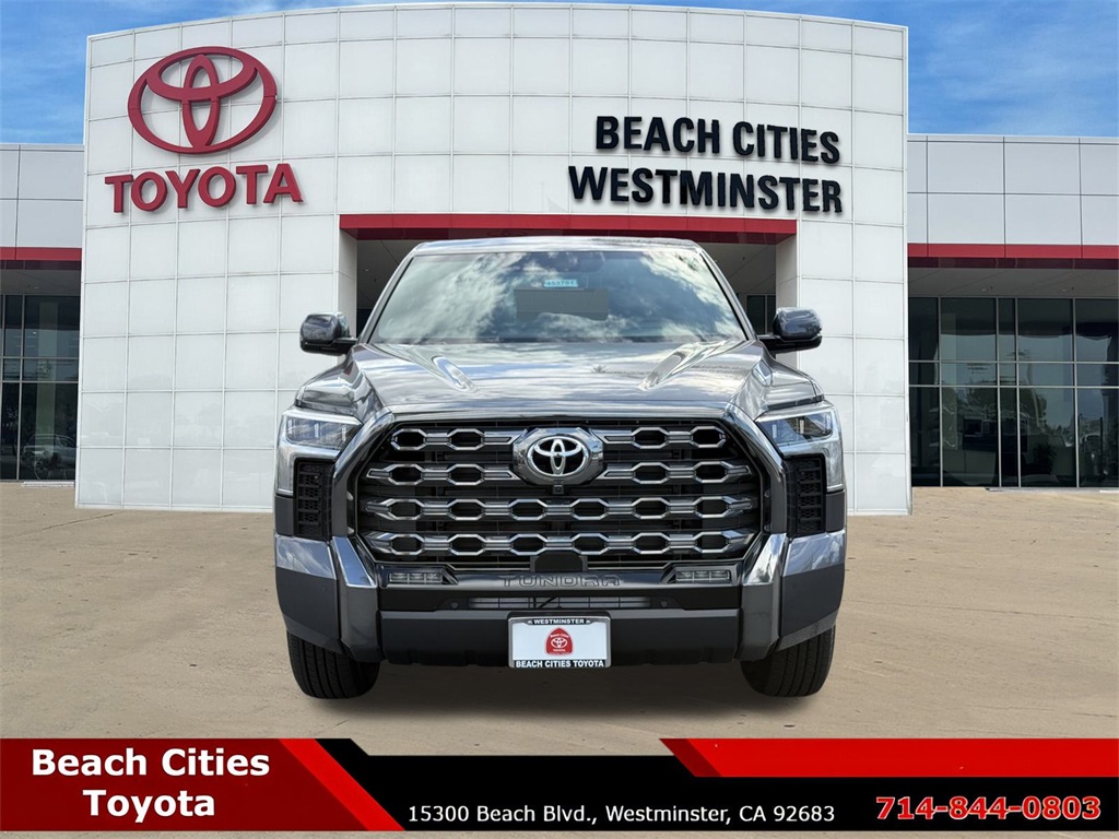 2025 Toyota Tundra Platinum CrewMax photo 4