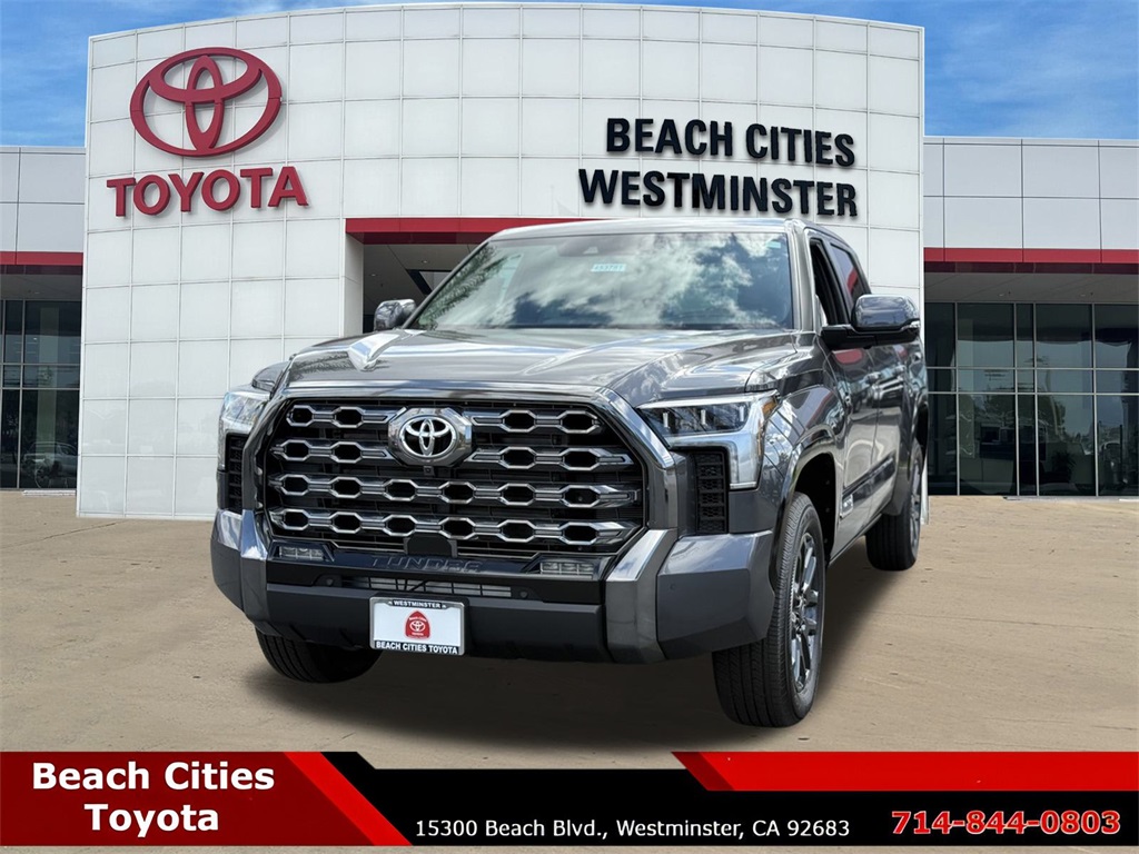 2025 Toyota Tundra Platinum CrewMax photo 5