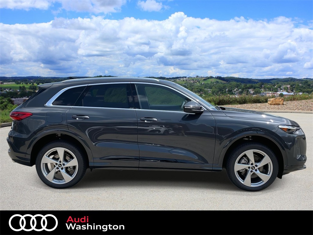 2025 Audi Q5 Premium Plus photo 2