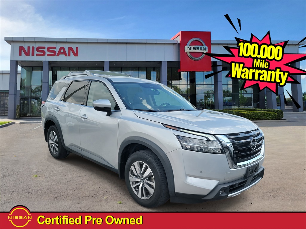 2022 Brilliant Silver Metallic Nissan Pathfinder SL SUV