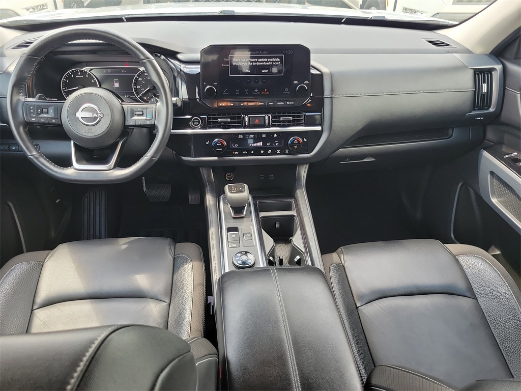 2022 Brilliant Silver Metallic Nissan Pathfinder SL 4X4 SUV