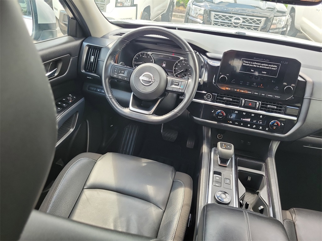 2022 Brilliant Silver Metallic Nissan Pathfinder SL 4X4 SUV