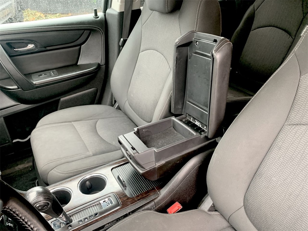 used 2016 Chevrolet Traverse car, priced at $14,895