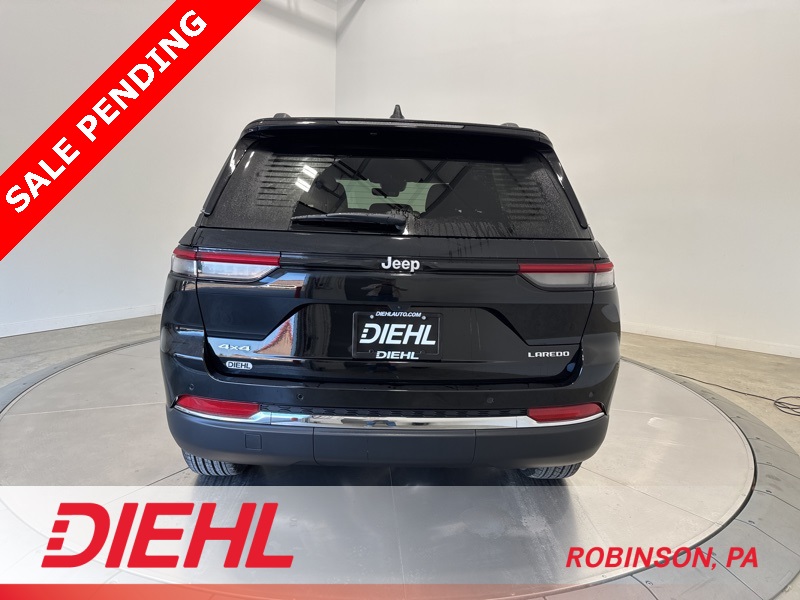 2025 Jeep Grand Cherokee Laredo X photo 3