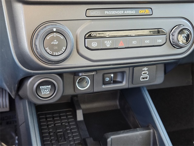 New 2025 Ford Maverick Lariat 4D Crew Cab