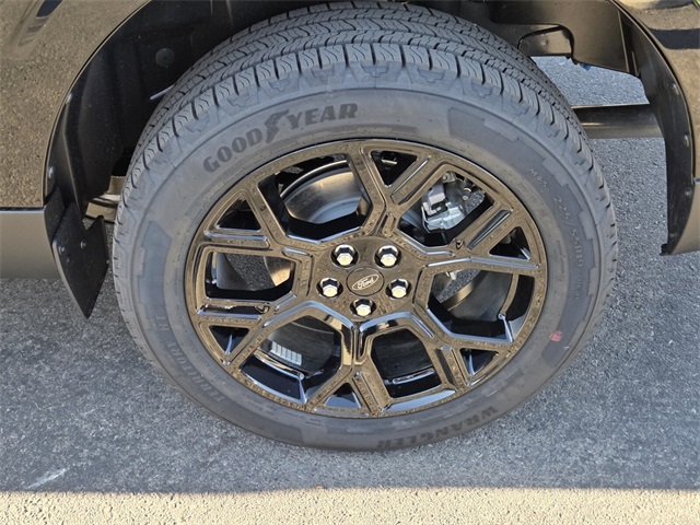 New 2025 Ford Maverick Lariat 4D Crew Cab