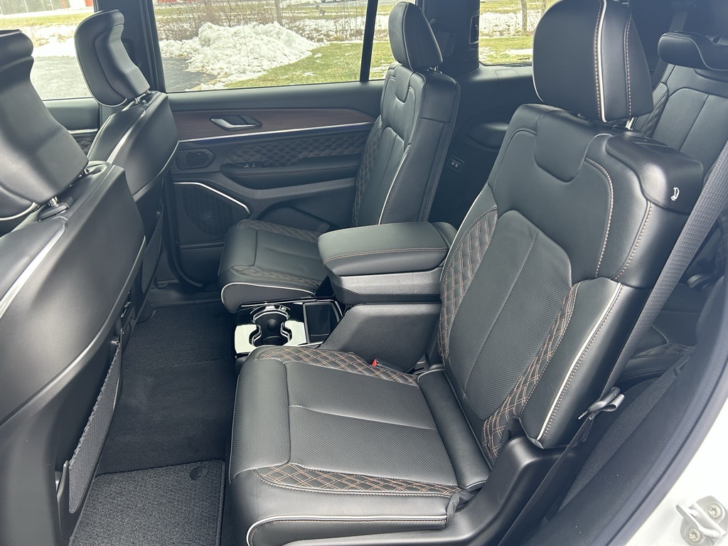 new 2025 Jeep Grand Cherokee L car, priced at $60,055