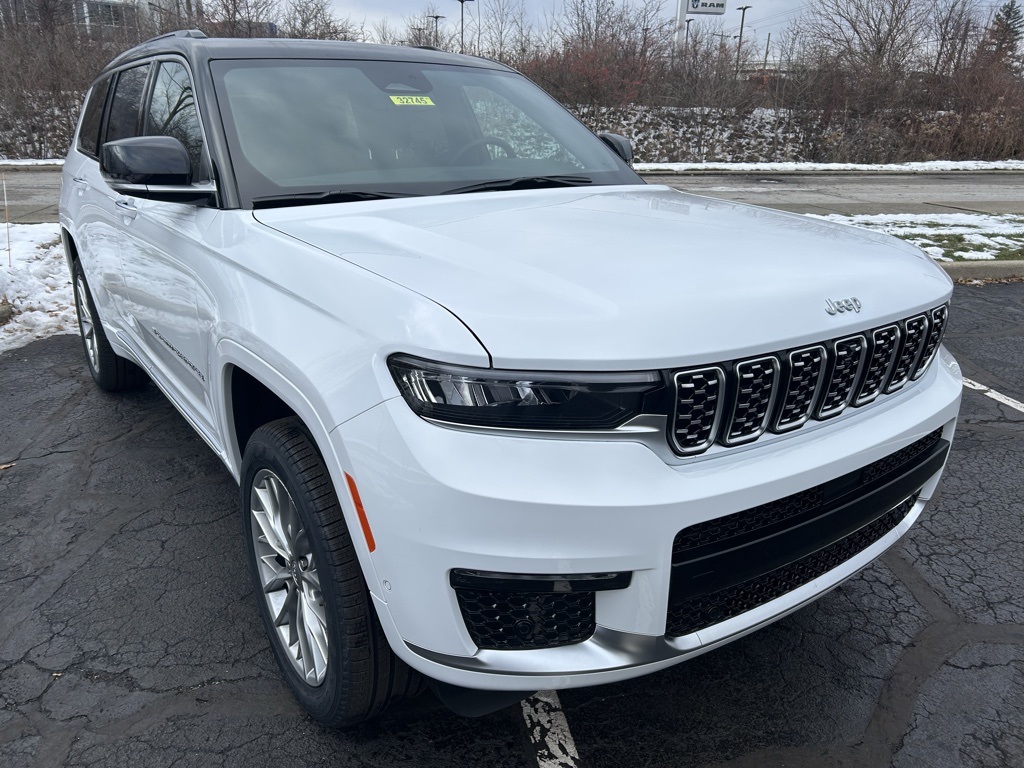 new 2025 Jeep Grand Cherokee L car, priced at $60,055